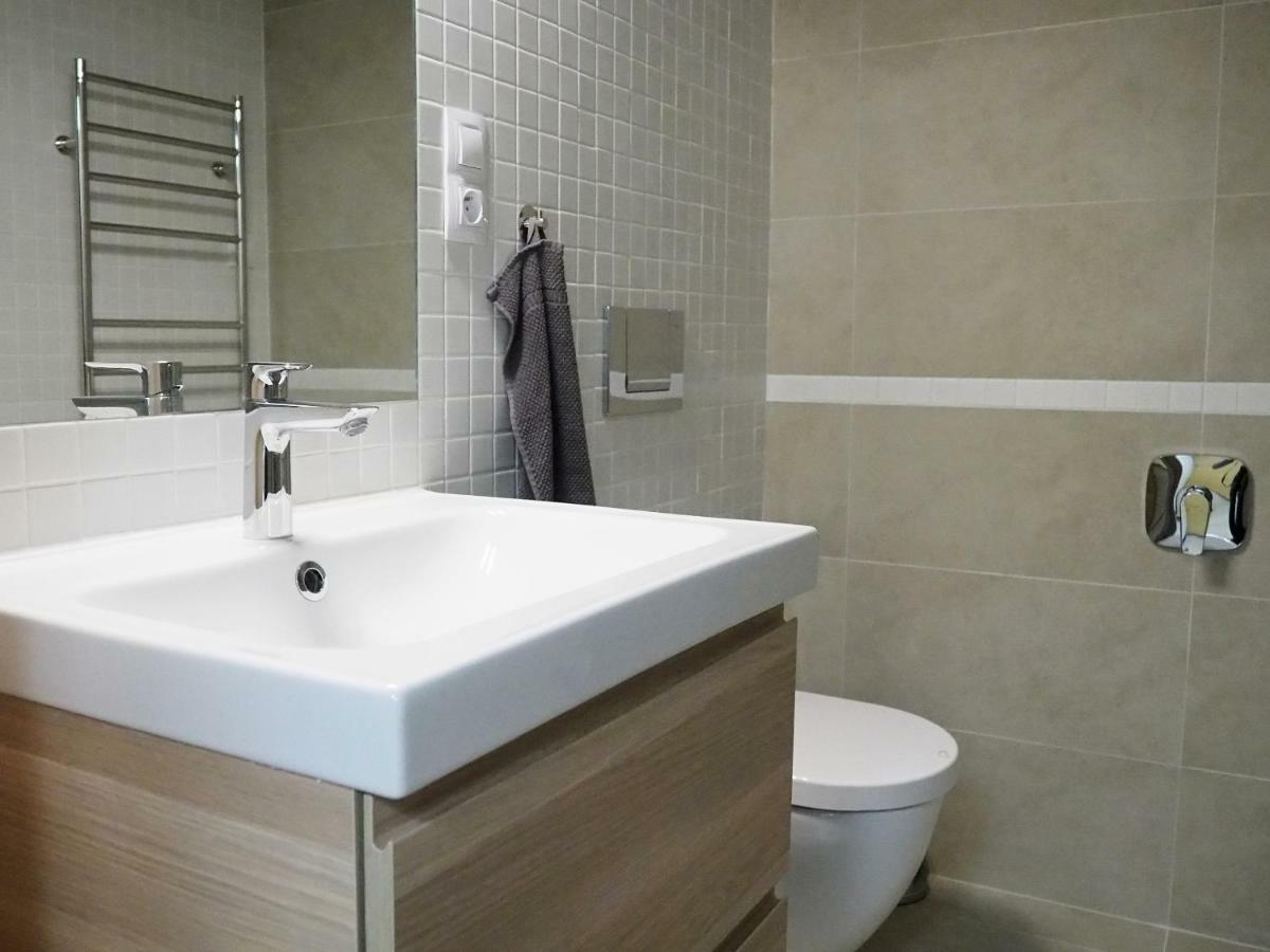 Ap10 - Apartments 4U Brezinova "Overnight Simply" Hradec Králové Eksteriør bilde