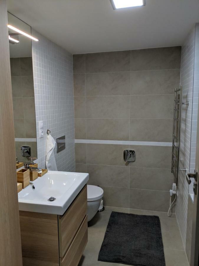 Ap10 - Apartments 4U Brezinova "Overnight Simply" Hradec Králové Eksteriør bilde