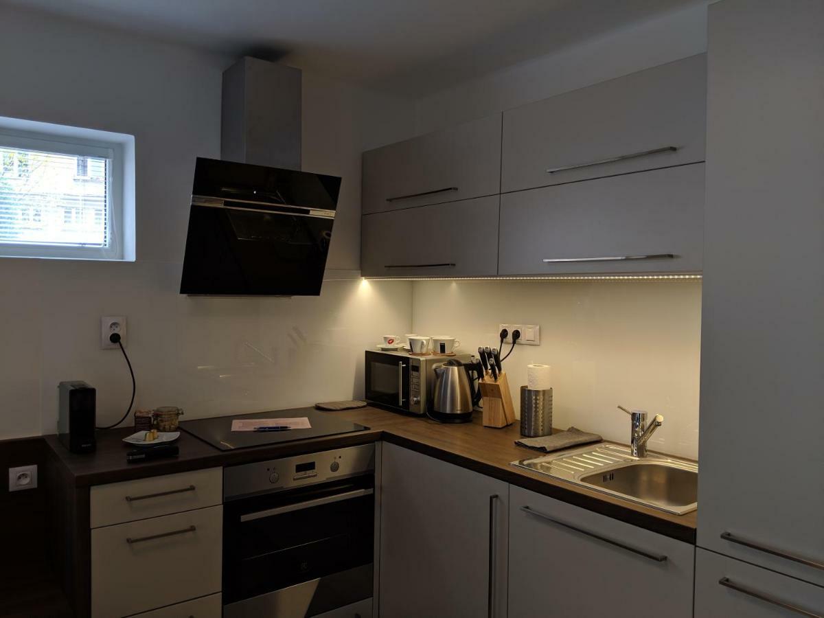 Ap10 - Apartments 4U Brezinova "Overnight Simply" Hradec Králové Eksteriør bilde
