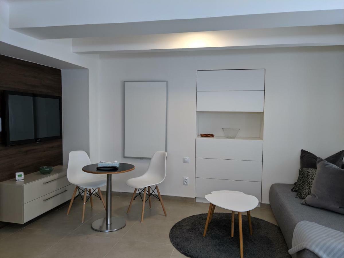 Ap10 - Apartments 4U Brezinova "Overnight Simply" Hradec Králové Eksteriør bilde